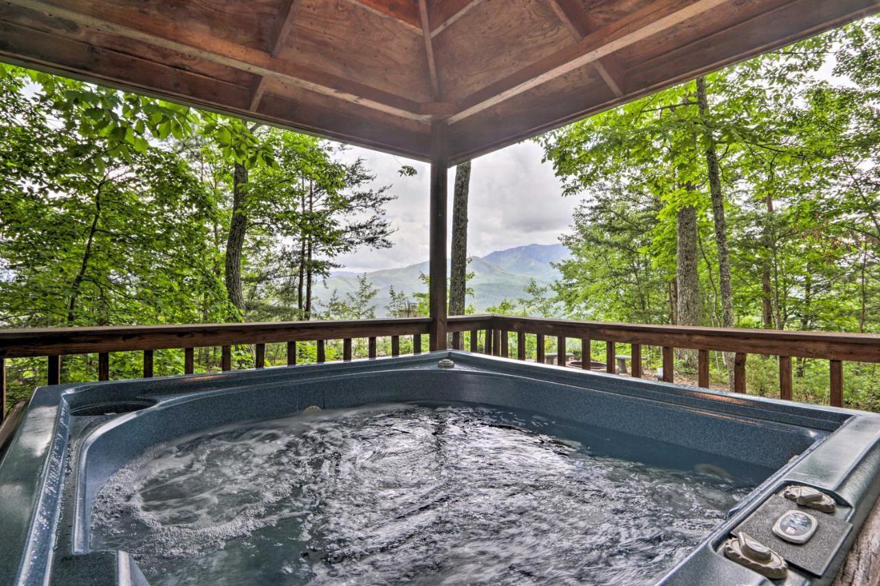 Gatlinburg Escape With Hot Tub, Deck And Mtn View Vila Exterior foto